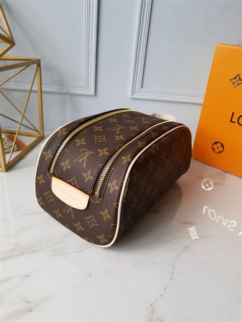 louis vuitton toiletry bag mens replica|Louis Vuitton men's wash bag.